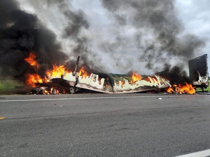 Highway crash on Hidalgo-Zaragoza highway near Ciudad Victoria, Tamaulipas