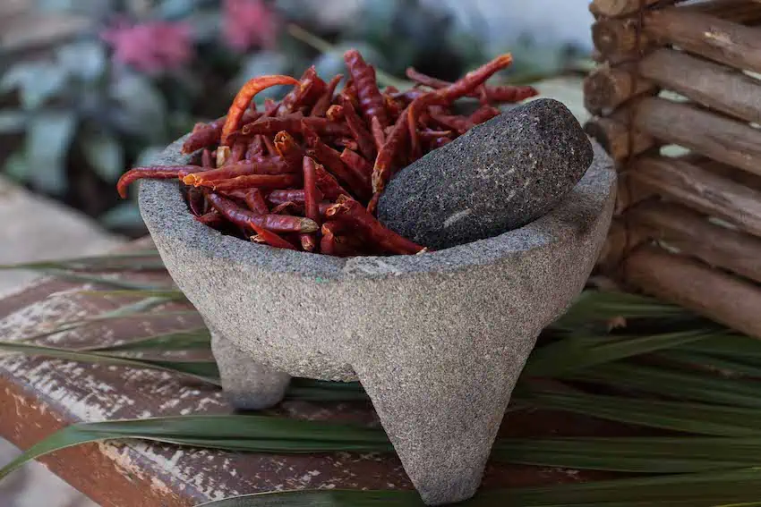 https://mexiconewsdaily.com/wp-content/uploads/2023/05/Molcajete_y_tejolote-wikimedia.jpeg