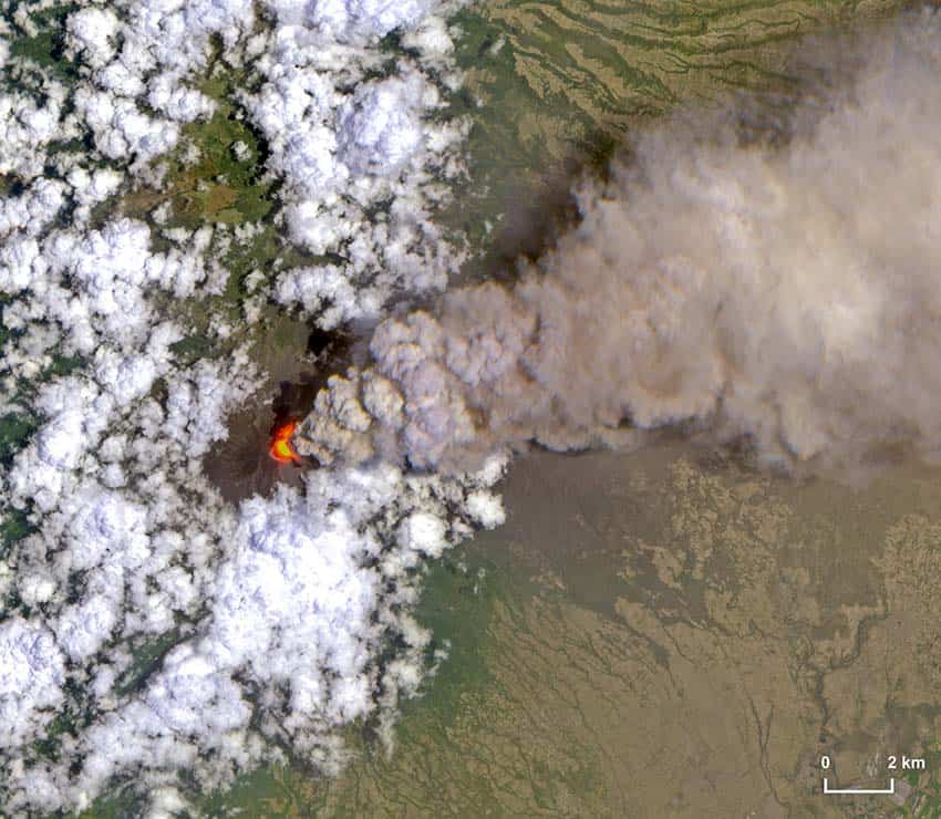satellite image of El Popocatepetl volcano in action