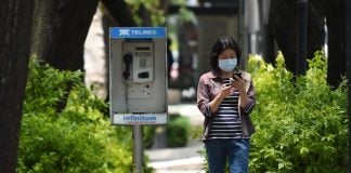 Cell phone and pay phone