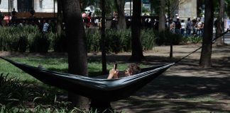CDMX heatwave hammock