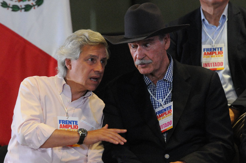 Claudio González and Vicente Fox