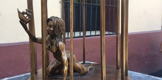 La-Mulata de Cordoba statue in Cordoba, Veracruz