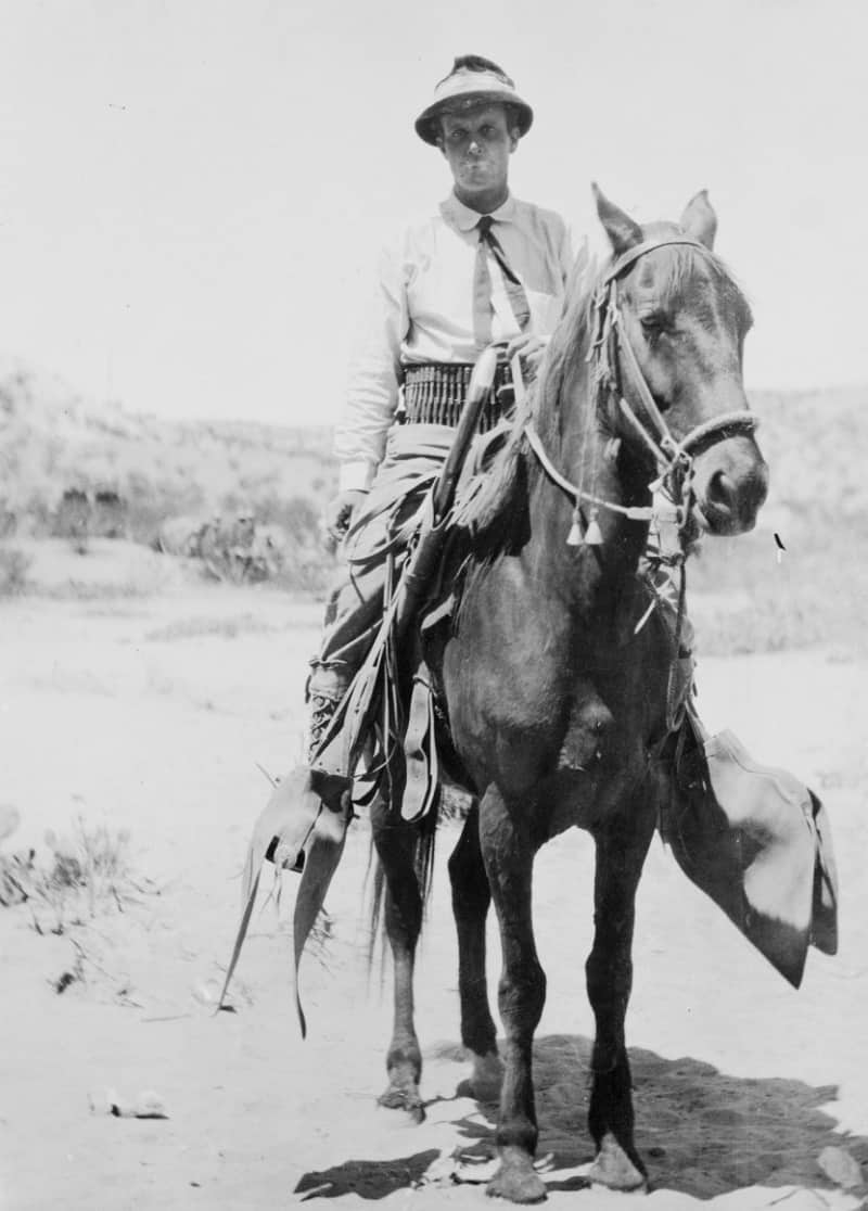 Peppino Garibaldi a caballo.