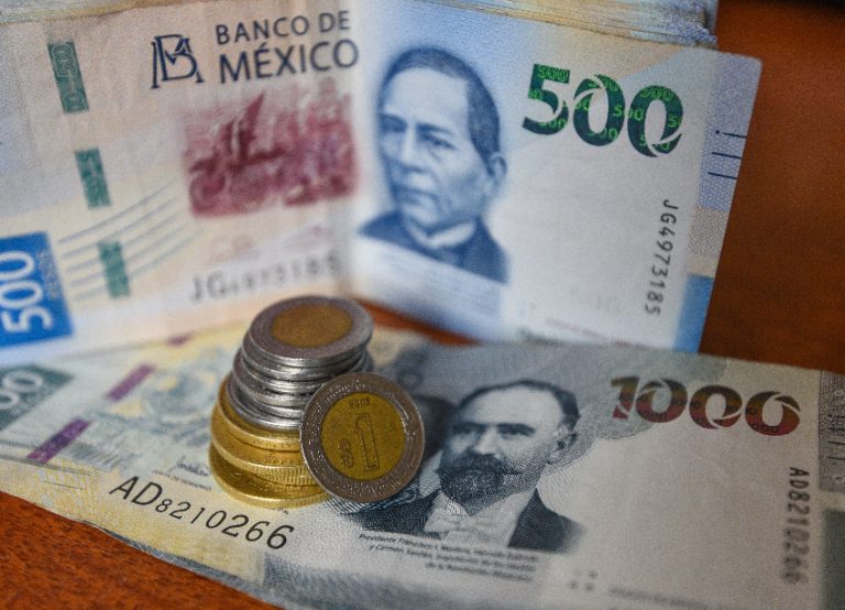 ‘Super peso’ strikes again, reaching 16.82 to the US dollar ‘Super peso’ strikes again, reaching 16.82 to the US dollar