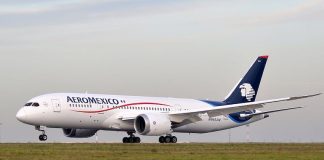 Aeromexico plane
