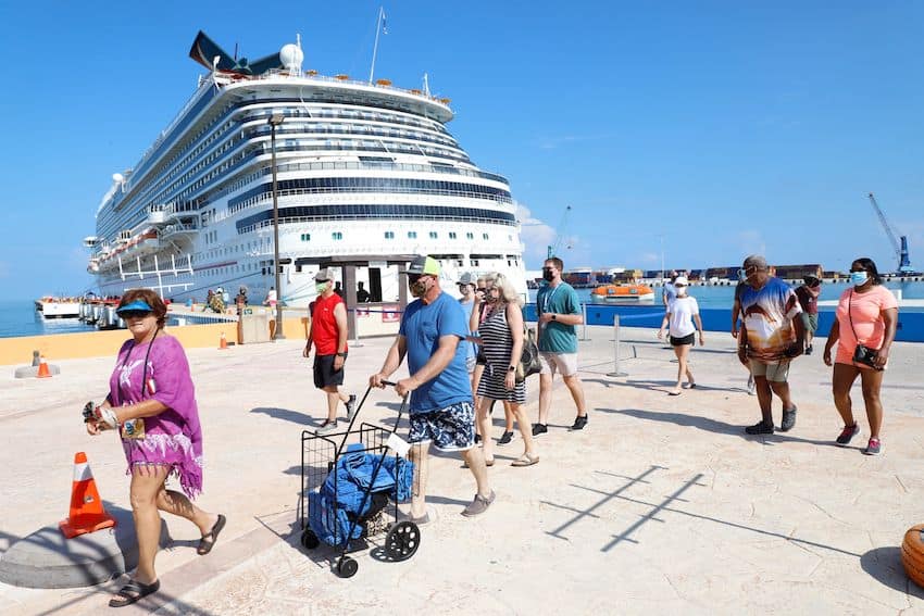 Cruise tourists, Cozumel