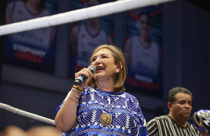 Mexican politician Xóchitl Gálvez holding microphone