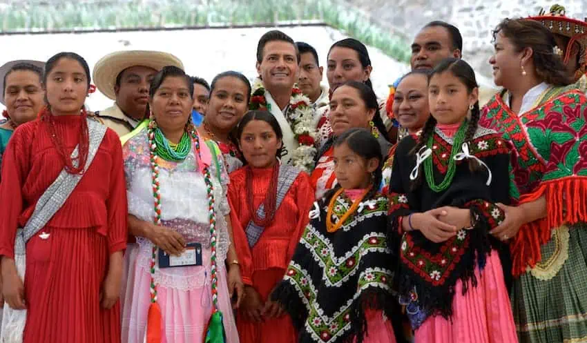 Indigenous people and President Peña Nieto
