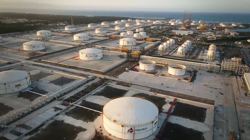 AMLO broadcasts begin of petroleum manufacturing at Olmeca refinery