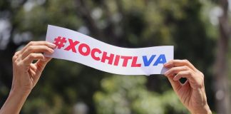 A XochitlVa placard