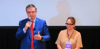 Marcelo Ebrard at press conference