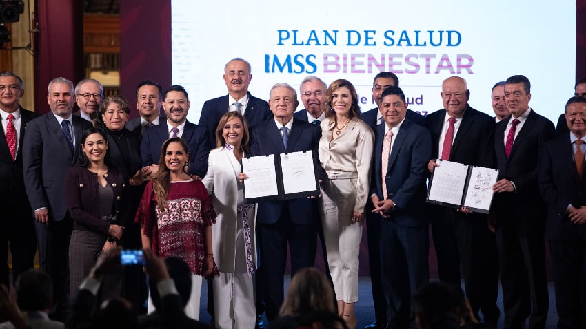 AMLO with governors