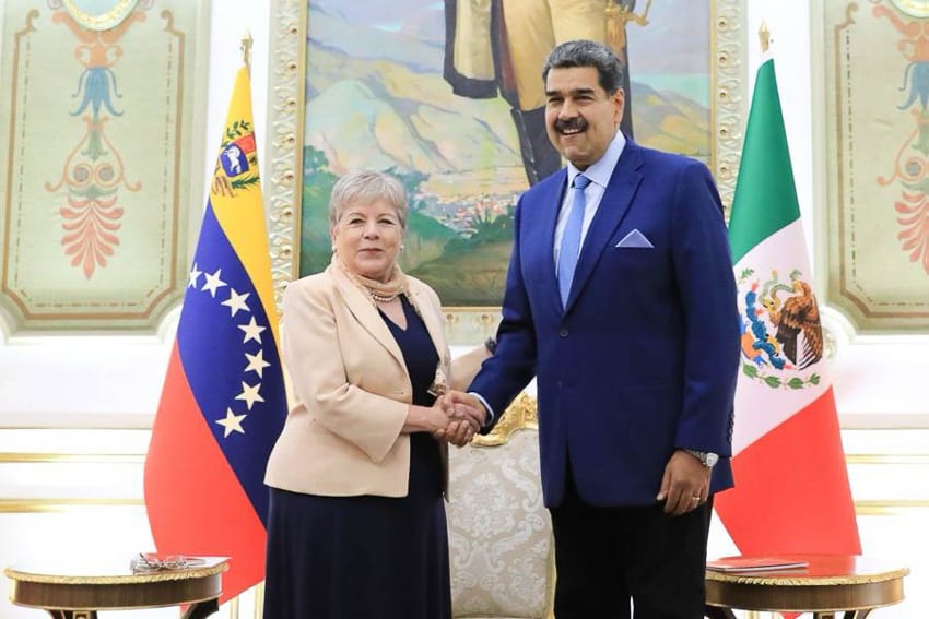 Alicia Bárcena and Nicolás Maduro
