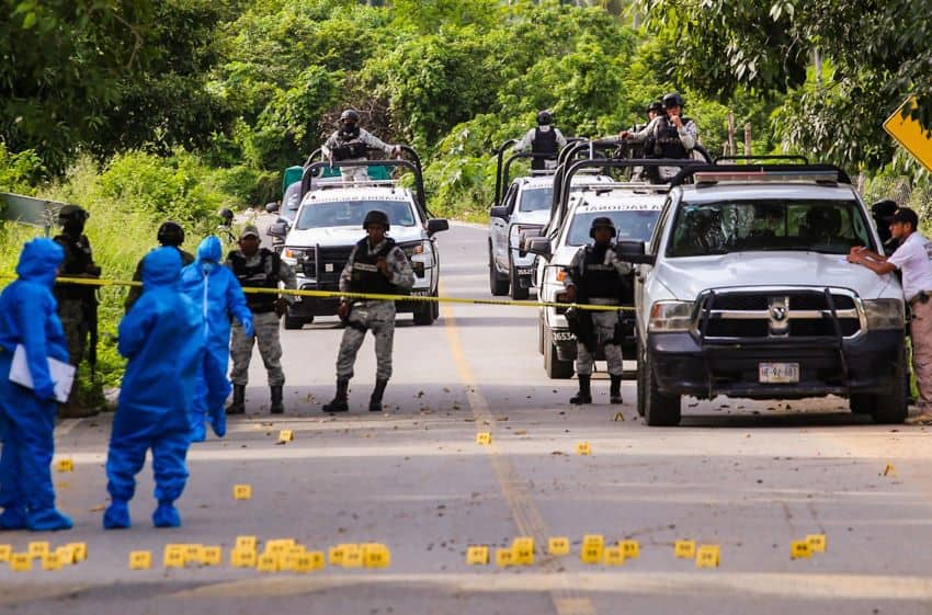 Ambush in Guerrero leaves 13 cops useless and a couple of injured