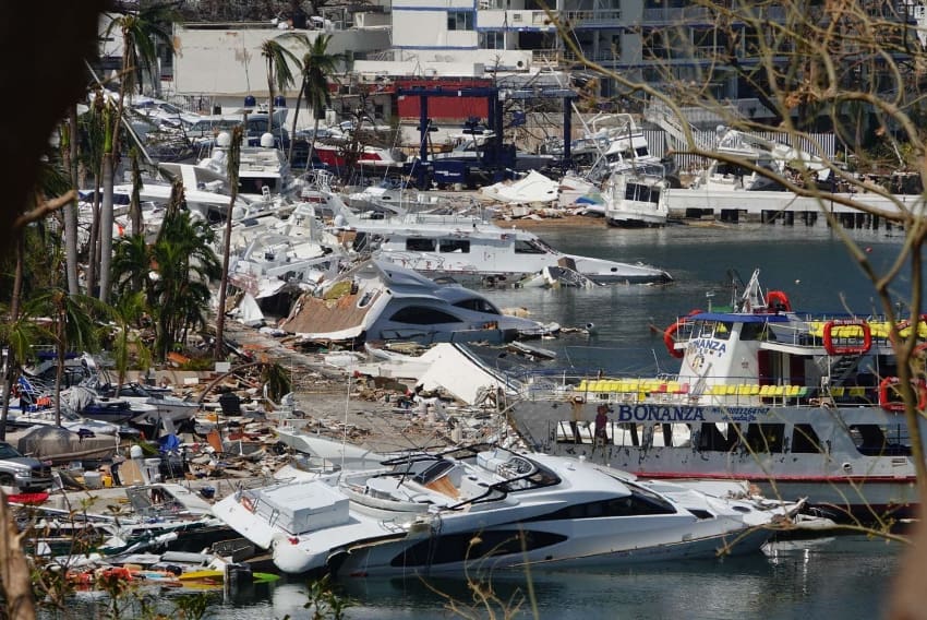 puerto deportivo de acapulco