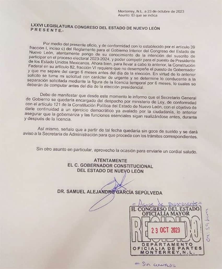 A letter in Spanish from Nuevo León Governor Samuel García requesting leave