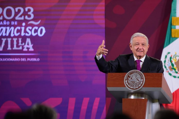 López Obrador at a press conference