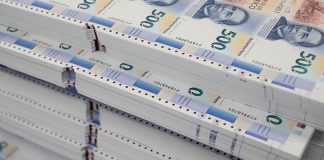 Uncut sheets of 500-peso bills