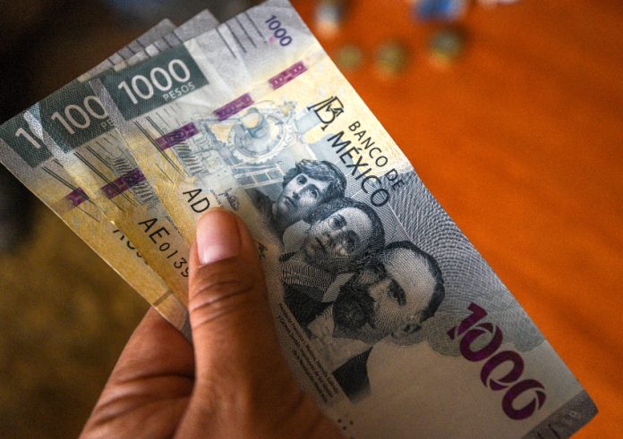 Mexican 1000 peso bills