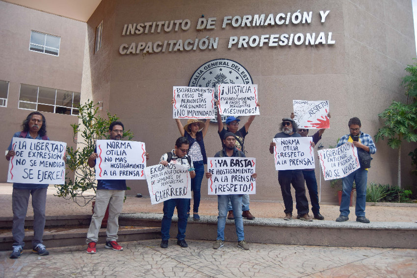 Journalists protest in Guerrero