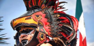A dancer at the Zócalo