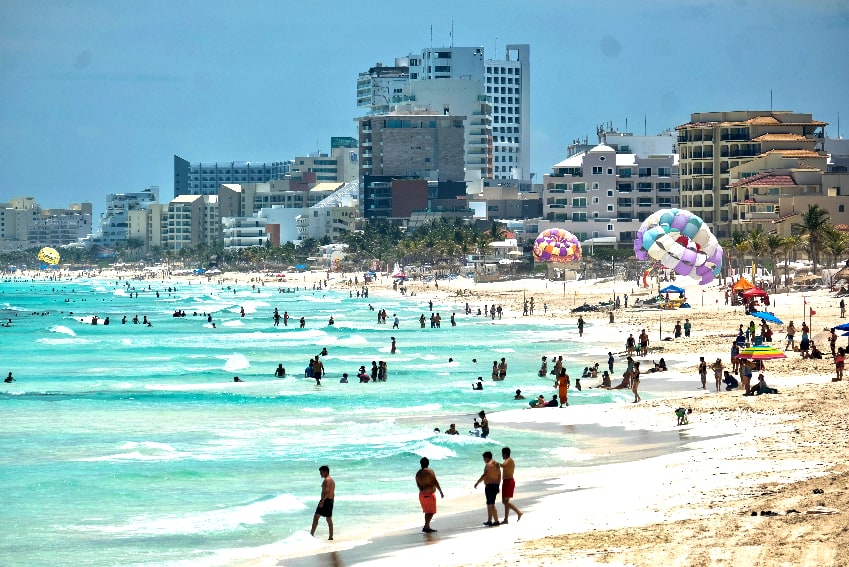 Cancún beach in the summer