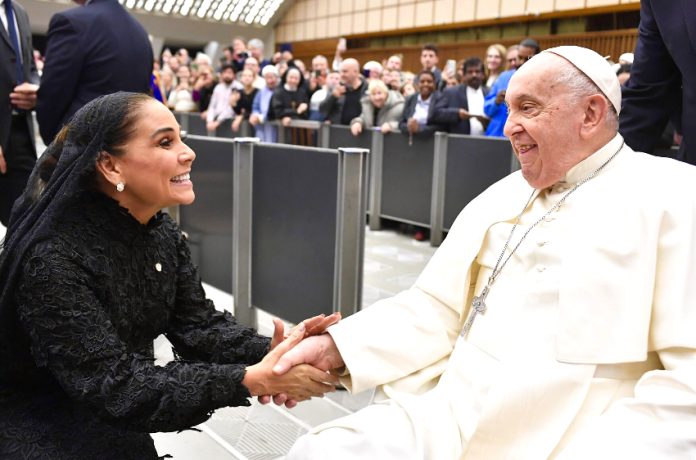 Governor Lezama with Pope Francis