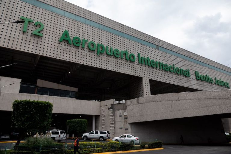 Suspect in custody after stabbing at AICM leaves passenger injured Suspect in custody after stabbing at AICM leaves passenger injured
