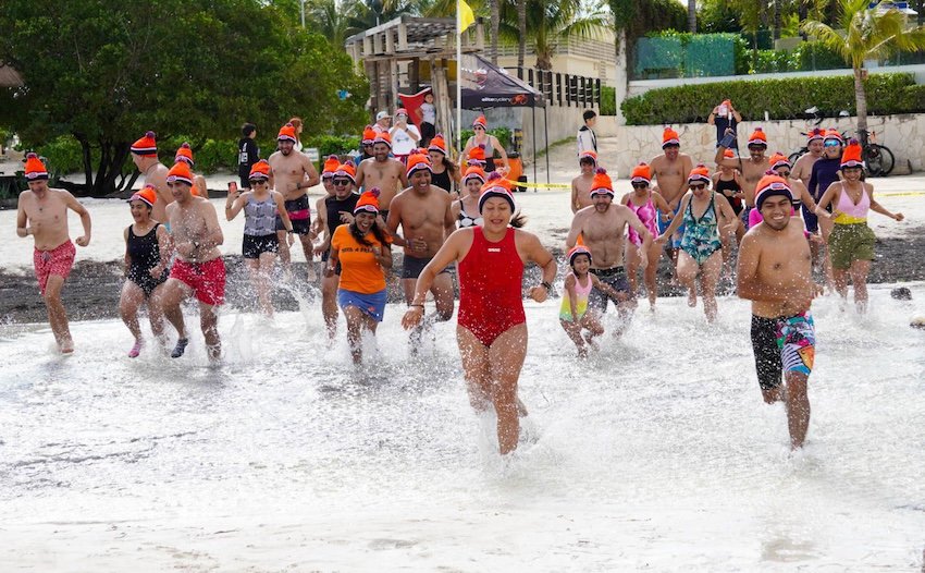 Cancun swimmers