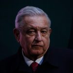 A serious portrait of President López Obrador