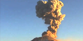 Popocatépetl volcano fumarole