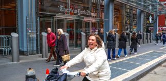 Xóchitl Gálvez rides a bike in New York City