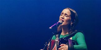 Julieta Venegas sings and plays accordeon