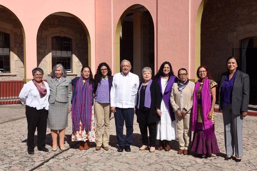 AMLO with female cabinet members