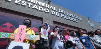 Protesters outside the Attorney General's Office in Toluca