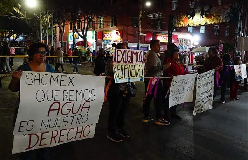 Mexico City residents demonstrating for the city to provide them with reliable potable water supplies.
