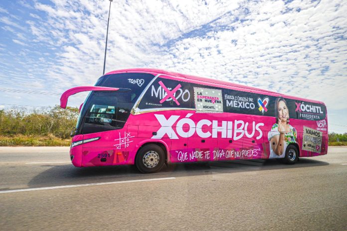 Xóchibus on the road