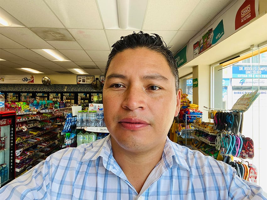 A selfie of Guerrero candidate Alfredo González Díaz