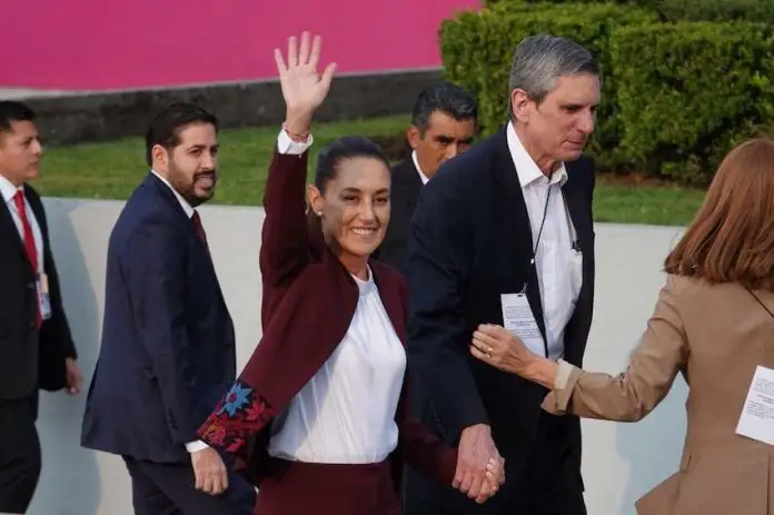 Claudia Sheinbaum arriving at the National Electoral Institute in Mexico City