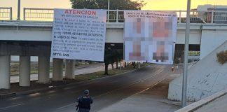 Banners in Culiacán describing a recent kidnapping