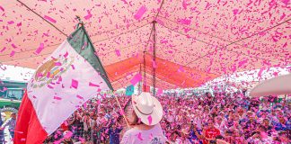 Presidential opposition candidate Xóchitl Gálvez waves a Mexican flag at a rally in Matamoros, Tamaulipas, last week.