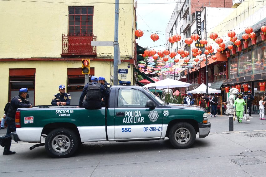 Police truck in Chinatown Mexico City