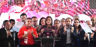 Xóchitl Gálvez with PRI, PAN and PRD leaders