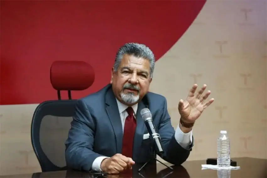 Tamaulipas security spokesman Jorge Cuéllar discusses the closure of Oxxo stores and gas stations in Nuevo Laredo due to crime.