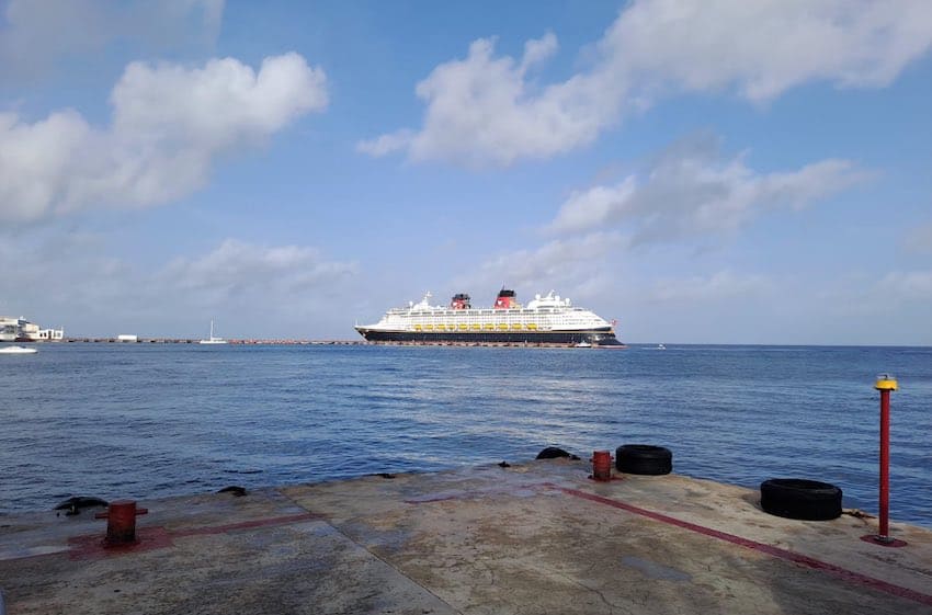 Quintana Roo Governor Mara Lezama announced over the weekend that cruise ships have resumed docking at the state's ports following the passage of Hurricane Beryl. 
