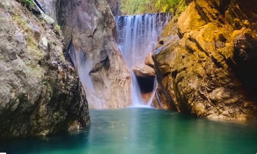 Caminata a la cascada de Palo María