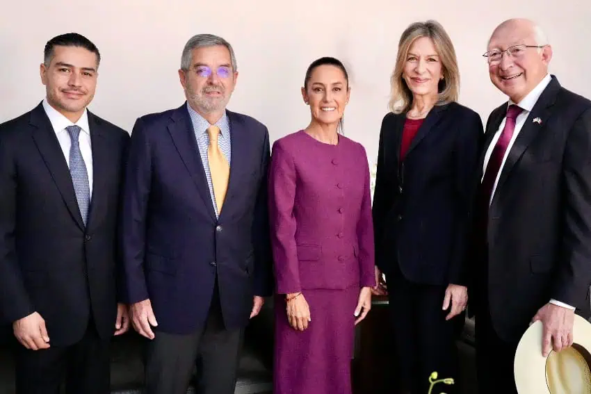 Claudia Sheinbaum with U.S. and Mexican officials