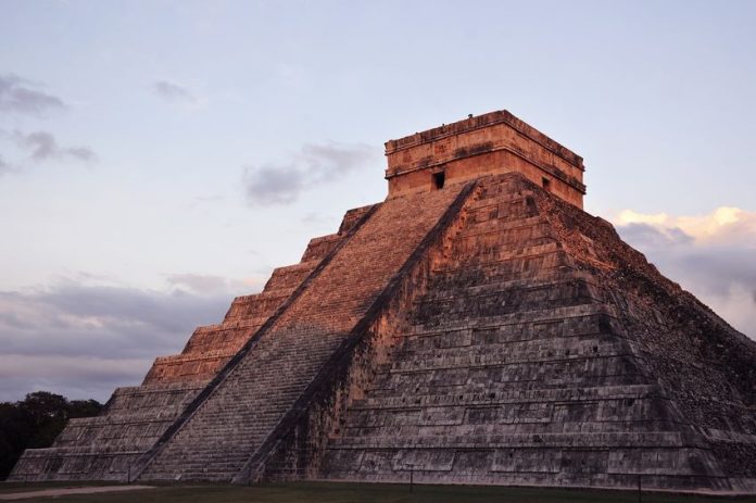 Chichén Itzá saw a 26.4% increase in international tourists and a 19% decrease in domestic tourists.