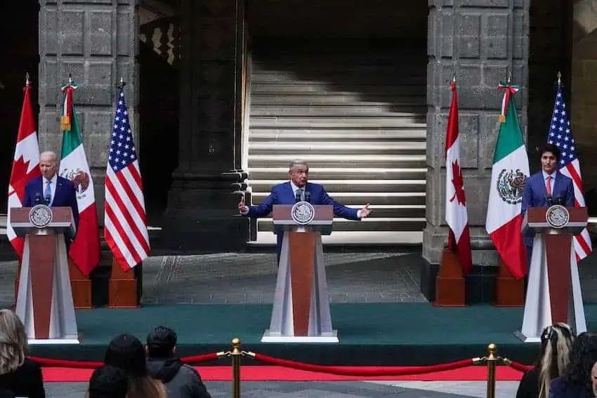 El presidente López Obrador con el presidente Joe Biden y el primer ministro canadiense Justin Trudeau